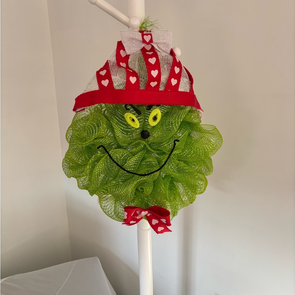 Grinch Valentine Green Mesh Wreath